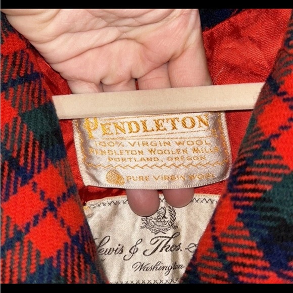 VINTAGE Pendleton Women's 1940's Tartan Plaid Wool Peacoat Overcoat - Picture 8 of 8